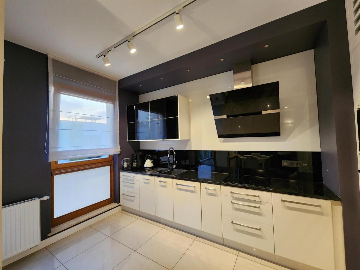 Nadmorski Dwor Modern Apartment กดัญสก์ ภายนอก รูปภาพ