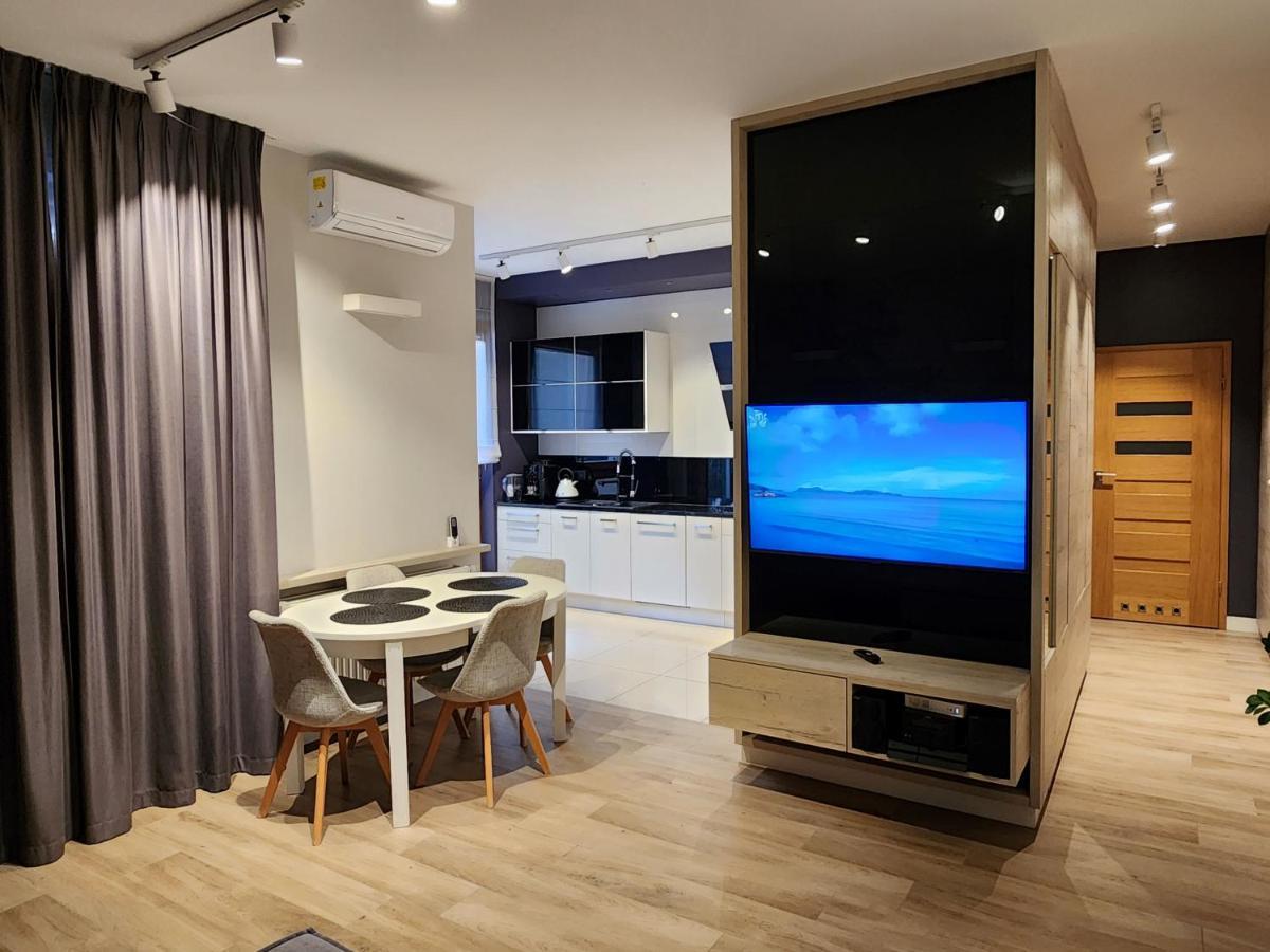 Nadmorski Dwor Modern Apartment กดัญสก์ ภายนอก รูปภาพ